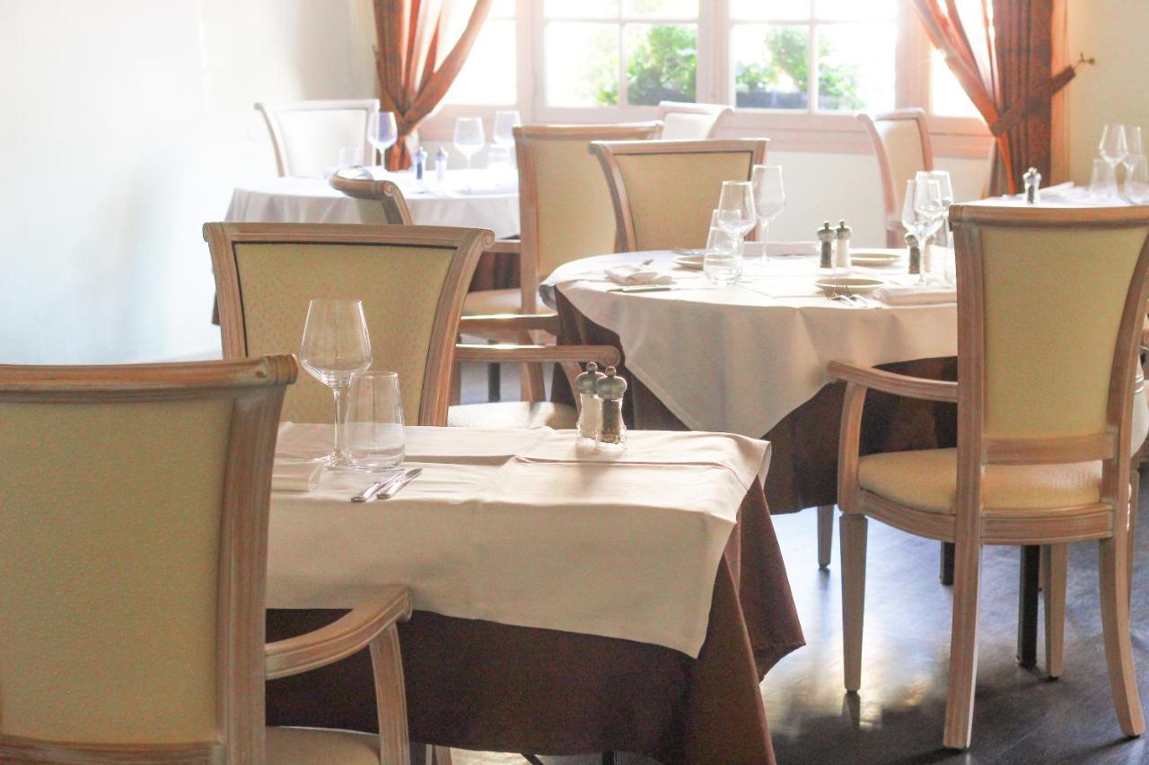 Logis Hotel & Restaurant Du Sauvage ラ・フェルテ・ゴシェ エクステリア 写真